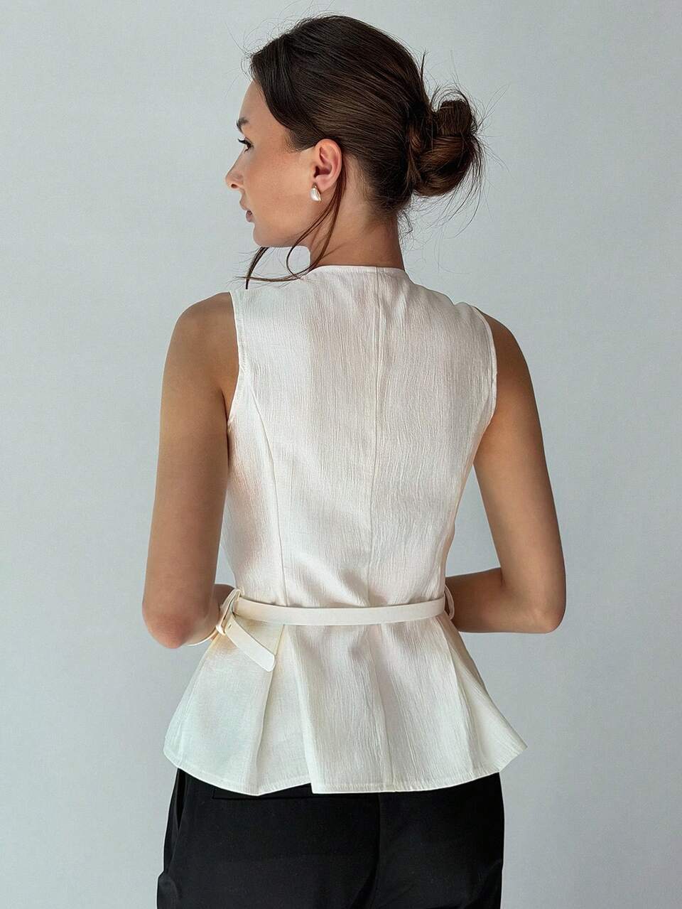 Solid Color Fitted Belt Round Neck Sleeveless Jacket Elegant Formal Summer Top Women's Vest Vacation