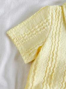 Conjunto de camisa casual de manga corta con cuello para bebé niño en verano, emparejada con pantalones cortos casuales versátiles, adecuado para viajes, vacaciones o paseos diarios de ocio - Amarillo - Ver 9