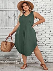 SHEIN CURVE+ Plus Size Women's Solid Color Curved Hem Vest Dress - Green - View 1