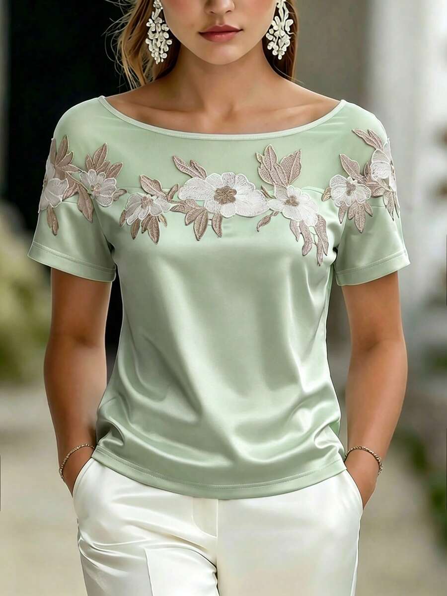 EMERY ROSE 女款優雅浪漫淺綠色花卉緞面襯衫，夏季圓領修身花卉裝飾短袖上衣，適合下午茶聚會、早午餐、度假 - 綠色 - 查看 1