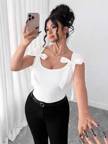 GlowEve CURVE Blusa ajustada de verano para mujer de talla grande, elegante y sencilla, de unicolor, con cuello de barco, decoración de lazo y mangas abullonadas - Blanco - Ver 4