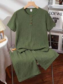 SHEIN Bộ 2 món/Bộ áo thun tay ngắn cài nút phía trước cho bé trai tuổi mới lớn và quần short đồ ngủ - xanh quân đội - Xem 1