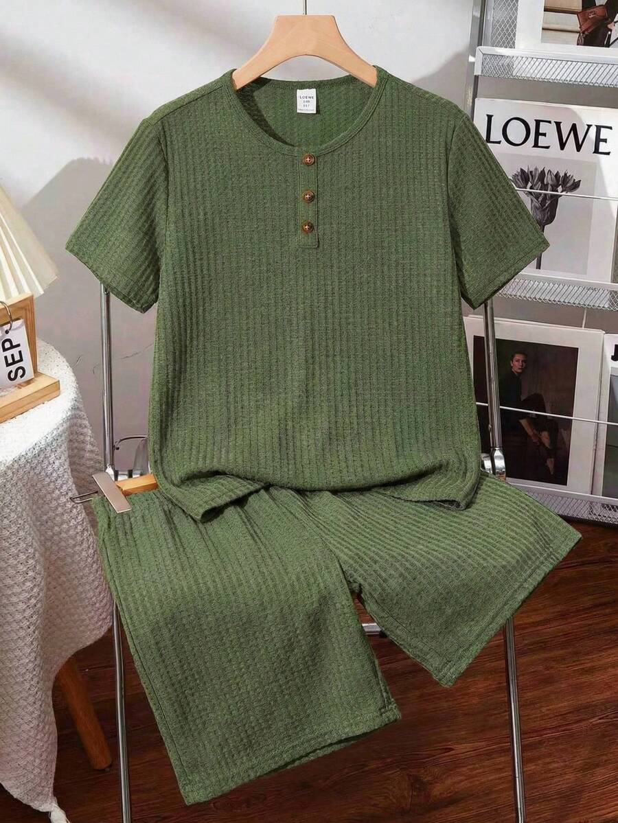 SHEIN Bộ 2 món/Bộ áo thun tay ngắn cài nút phía trước cho bé trai tuổi mới lớn và quần short đồ ngủ - xanh quân đội - Xem 1