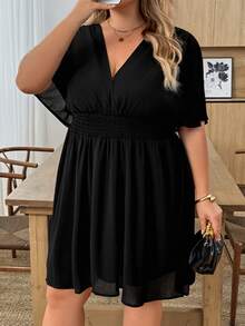 SHEIN CURVE+ Vestido de línea A con cuello en V y volantes en el bajo, adecuado para playa, vacaciones, estilo bohemio, hippie, Y2K, verano, Día de San Valentín, vestido elegante para citas - Negro - Ver 7