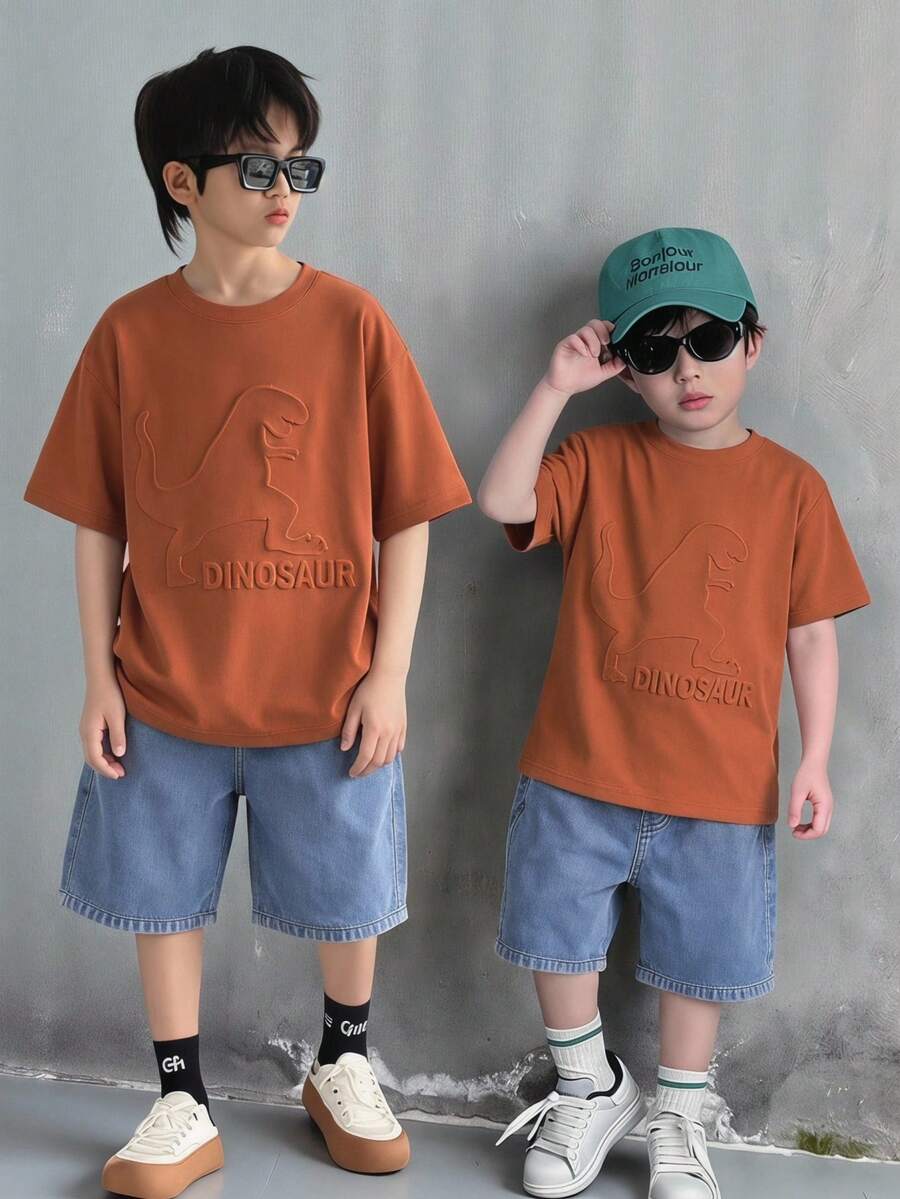SHEIN 2pcs Toddler Boys' Dinosaur Embossed Shorts Set