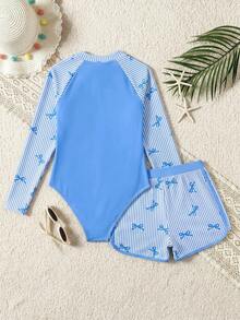 SHEIN Set Baju Renang Anak Perempuan Remaja Motif Garis Biru Putih yang Lucu, Baju Renang Lengan Panjang dengan Celana Pendek, Baju Renang 2 Potong untuk Liburan Musim Panas dan Pesta Kolam Renang dengan Resleting, Sopan - Biru - View 2