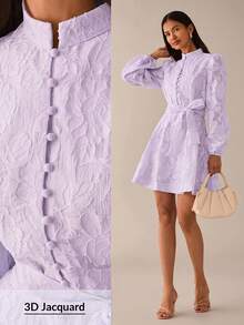 Lilora Đầm ngắn nữ cao cấp, thanh lịch, chất liệu jacquard mềm mại, cổ đứng, eo thắt, dáng chữ A rộng, cài cúc phía trước, tay phồng kiểu đèn lồng, thích hợp cho mùa xuân/hè. Đầm màu kem, phong cách Victoria cổ điển, phong cách Pháp, màu trắng ngà, phong cách thành thị. - Màu tím - Xem 1