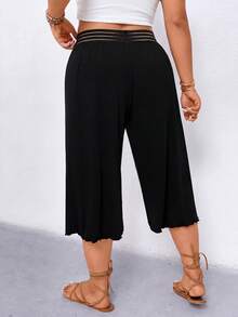 EMERY ROSE Plus Size Women's Solid Color Elastic Hollow Waist Design Casual Loose Fit Capri Pants, Versatile For Commuting And Daily Wear, Spring/Summer - Black - View 2
