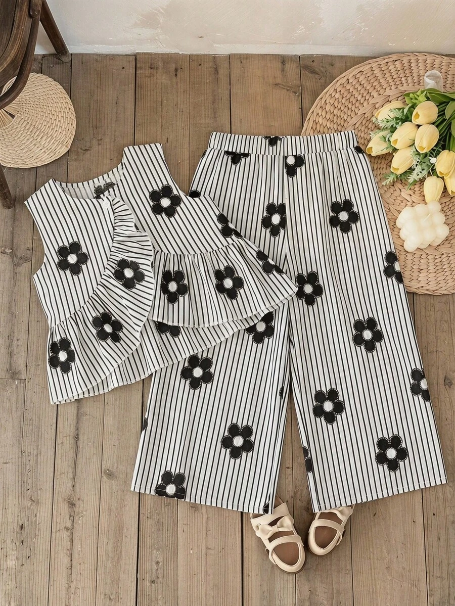 SHEIN Bộ 2 món cho bé gái, gồm áo ba lỗ và quần dài dệt kẻ sọc phối hoa nhí, cổ tròn, kiểu dáng thường ngày. - Đen và trắng - Xem 1