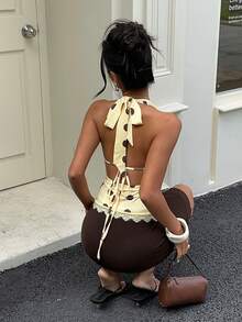 Aloruh 女士新款纯色黄色波点蕾丝拼接露背吊带背心，适合度假、海滩、约会 - 黃色 - 查看 2