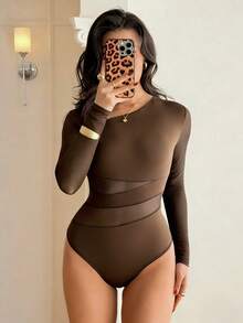 Rafferiza Eleganter taillierter, sexy Bodysuit mit schräger Kragen-Einsätzen aus Mesh, Langarm, Schwarz, Herbst/Winter - Kaffeebraun - Übersicht 4