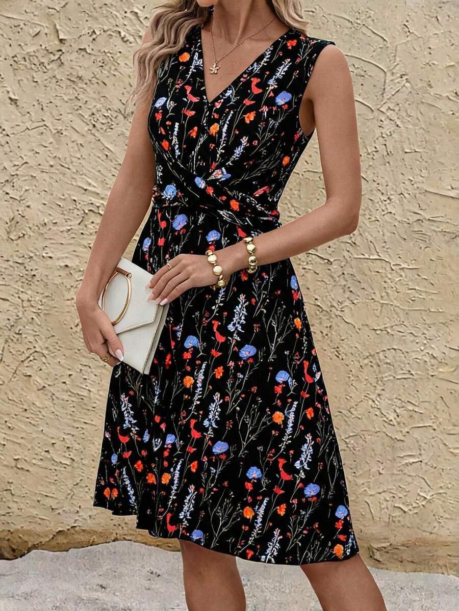 SHEIN Clasi 女士无袖扭腰A字印花连衣裙,修身剪裁,适合日常和度假场合 - 黑色 - 查看 1