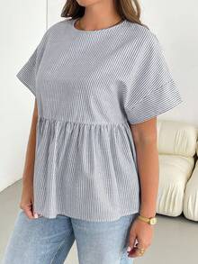 SHEIN Essnce 大码女装春夏时尚宽松休闲舒适日常修身蓝白条纹短袖娃娃衫，工作上衣，女士衬衫，曲线可爱上衣 - 灰色 - 查看 4