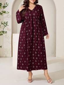 Al Najma Robe longue élégante à manches longues et col V avec imprimé floral grande taille - Rouge foncé - Voir 6