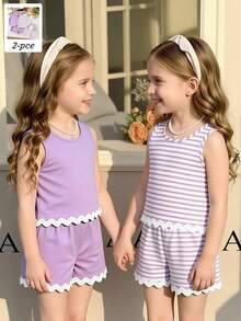 Elladie kids 两件套少女春夏新款上衣套装。梭织面料，纯紫色，数码印花图案。白色无袖圆领上衣，波浪下摆设计，搭配休闲短裤，紫色和白色条纹数码印花图案，波浪下摆设计。可爱休闲又舒适，适合春夏日常、上学、外出、度假穿着。 - 紫色 - 查看 13