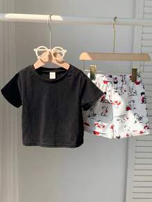 SHEIN Set de 2 piezas de camiseta de manga corta con estampado de dibujos animados y pantalones cortos para bebé niño, conjunto casual - Multicolor - Ver 2