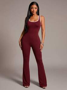 Radiana Combinaison ajustée à bordure contrastée bordeaux, style mode minimaliste pour femmes. Combinaison camisole décontractée. Combinaison dos nu sexy. Combinaison évasée à bordure contrastée style sport. Combinaison moulante en tricot élastique. Pantalon décontracté. Tenue décontractée. Combinaison décontractée. Pantalon de sport basique classique moulant. Tenue de yoga. Pantalon de yoga. Vêtements de sport. Pantalon d'entraînement. Tenue de détente. Tenues décontractées quotidiennes. Vêtements d'été. Tenues d'été. Tenue décontractée. Vêtements d'entraînement. Tenues de vacances - Rouge foncé - Voir 3