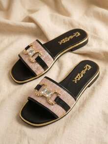 Women Flat Sandals - Black - View 4