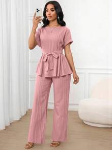 SHEIN Lady 女士纯色休闲优雅通勤提花面料两件套，宽松腰身A字下摆，短袖上衣搭配宽松直筒裤，适合春、夏、秋季穿着，可作度假装、女士办公室装、返校装、教堂装、外出装、机场通勤装等。 - 粉色 - 查看 7