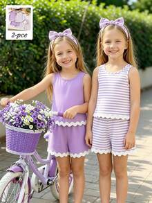 Elladie kids 两件套少女春夏新款上衣套装。梭织面料，纯紫色，数码印花图案。白色无袖圆领上衣，波浪下摆设计，搭配休闲短裤，紫色和白色条纹数码印花图案，波浪下摆设计。可爱休闲又舒适，适合春夏日常、上学、外出、度假穿着。 - 紫色 - 查看 5