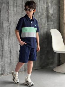 Mirajuku 男童休闲条纹polo衫和红色梭织短裤两件套，适合春夏户外活动 - 藏蓝色 - 查看 4