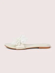 CUCCOO DOLLMOD Scarpe da donna in raso, per primavera ed estate, con decorazione in pizzo e fiocco, punta aperta, fondo piatto, stile dolce, ciabatte piatte beige. - Bianco sporco - Visualizzare 2