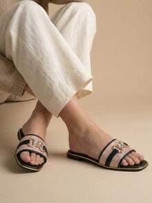 Women Flat Sandals - Black - View 2