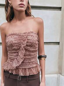Nöista Top bandeau con estampado y detalle de volante en la parte delantera, en colores rosa y marrón, costura fruncida en la espalda y cremallera invisible en la costura lateral. Blusas de verano, atuendo de primavera, Pascua, look elegante y formal, vacaciones. - Rosa Pálido - Ver 3