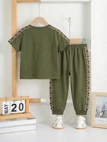 SHEIN 男童休闲宽松舒适运动风圆领短袖上衣+长裤两件套，秋季新品 - 彩色 - 查看 3