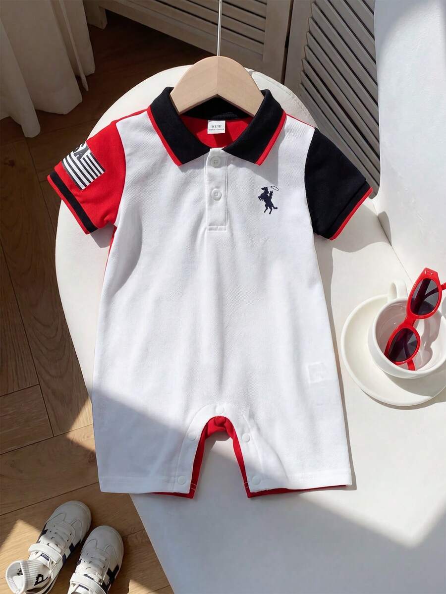 Souflis Souflis 幼童男童白色夏季休閒度假日 Polo 連身褲,刺繡 Polo 馬標誌、多色領口與鈕扣開合,適用 3 個月至 3 歲 - 彩色 - 查看 1
