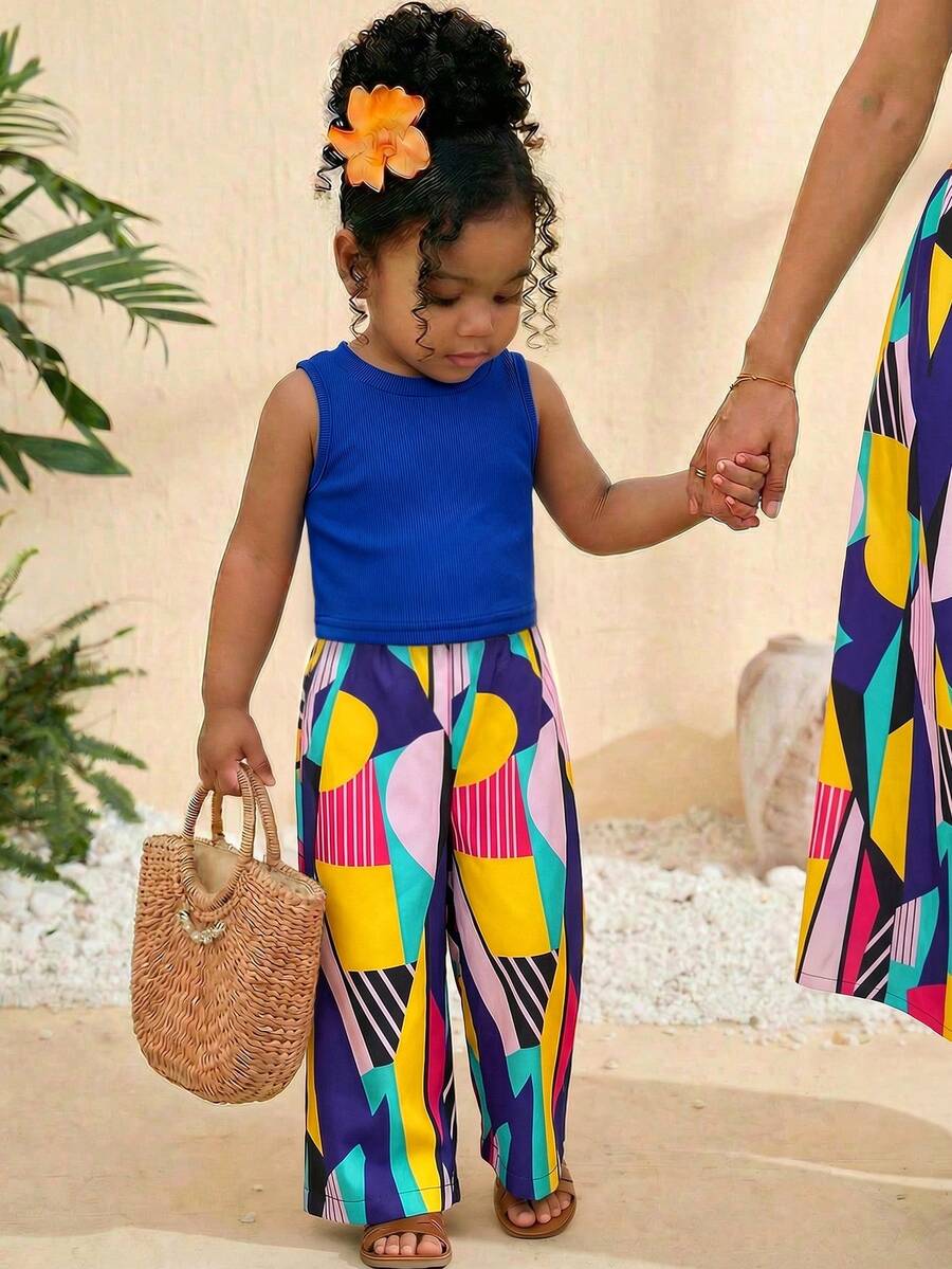 SHEIN 2pcs Baby Girl Knitted Solid Color Round Neck Casual Vest And Woven Geometric Pattern Casual Pants Set - Blue - View 1