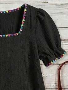 SHEIN VCAY Blus Kasual Lengan Pendek Leher Persegi untuk Wanita Ukuran Besar, Cocok untuk Musim Panas - Hitam - View 3