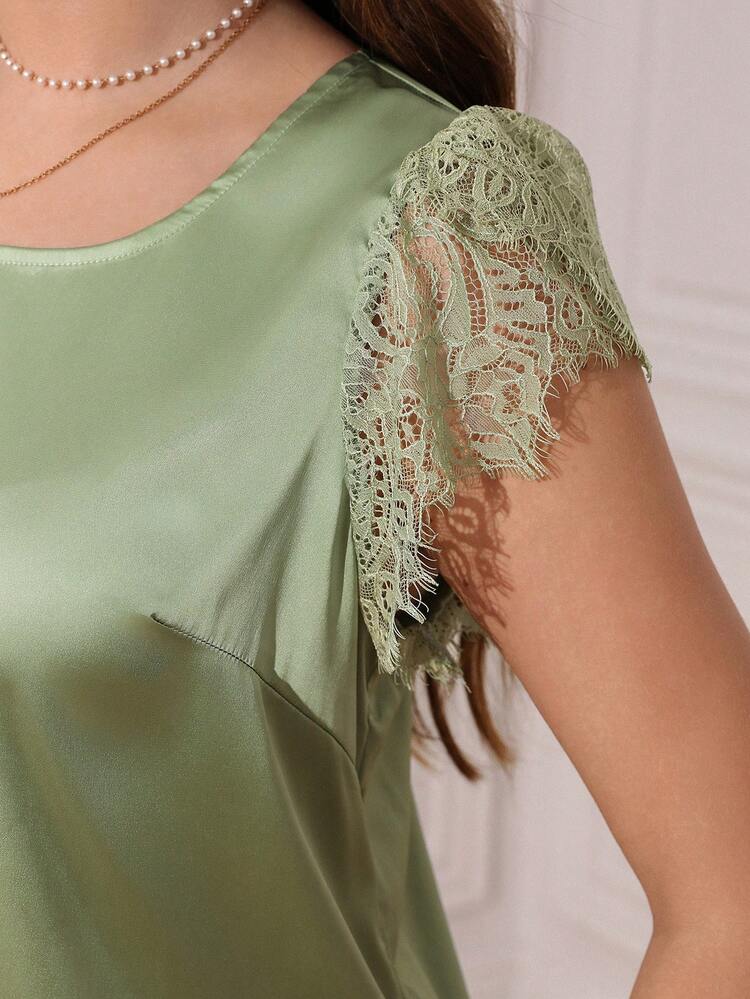 Plus Size Women Summer Casual Vacation Elegant Lace Patchwork Short Sleeve Green Satin Blouses Top Shirt,Summer Holiday,Vacation Outfits Women,Simple And Fashionable For Everyday Wear,Suitable For Summer Vacation,Casual Holiday Style,Summer Outfits For Women ,Vacation Outfits Women ,Holiday Outfits For Women,Going Out Outfits, New Clothes,Simple And Fashionable For Everyday Wear,Suitable For Summer, Vacation, Daily Wear, Festival Outfits For Women,Country Concert Outfit,Beach Outfits For Women,Western Style,Boho Shirt,Work Outfits For Women,Office Outfits For Women ,Festival Outfits For Women,Festa Junina