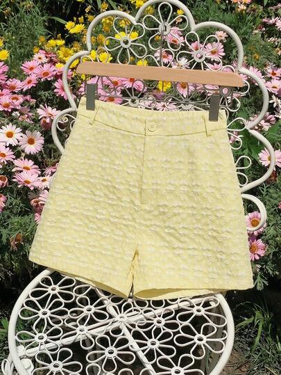 SHEIN MOD Plus Size Yellow Jacquard Fabric Shorts, Refreshing Young Girl's Daily, Holiday, Party Outfit, Versatile Minimalist Style