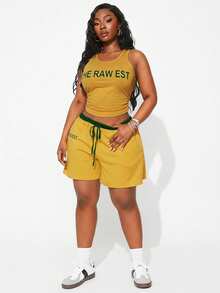 SHEIN SXY Bộ đồ hai mảnh gợi cảm dành cho nữ cỡ lớn, gồm áo tank top không tay màu xám phối chữ tương phản và quần short rộng 5 phút, màu vàng. Thích hợp cho dạo phố, thường ngày, gợi cảm, đi du lịch, mua sắm, hẹn hò, mát mẻ và thoải mái khi mặc. Dễ phối đồ và giúp bạn trông thon gọn hơn. Tôn lên vóc dáng, làm nổi bật đường cong cơ thể. - Màu vàng - Xem 7
