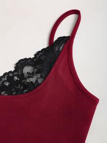 Sweetra Women's Sexy Lace Patchwork V-Neck Camisole Sleeveless Backless Crop Top, Suitable For Spring, Summer And Autumn - Burgundy - View 3