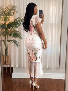 SHEIN Lady CURVE 大码碎花圆领短袖连衣裙 - 彩色 - 查看 3