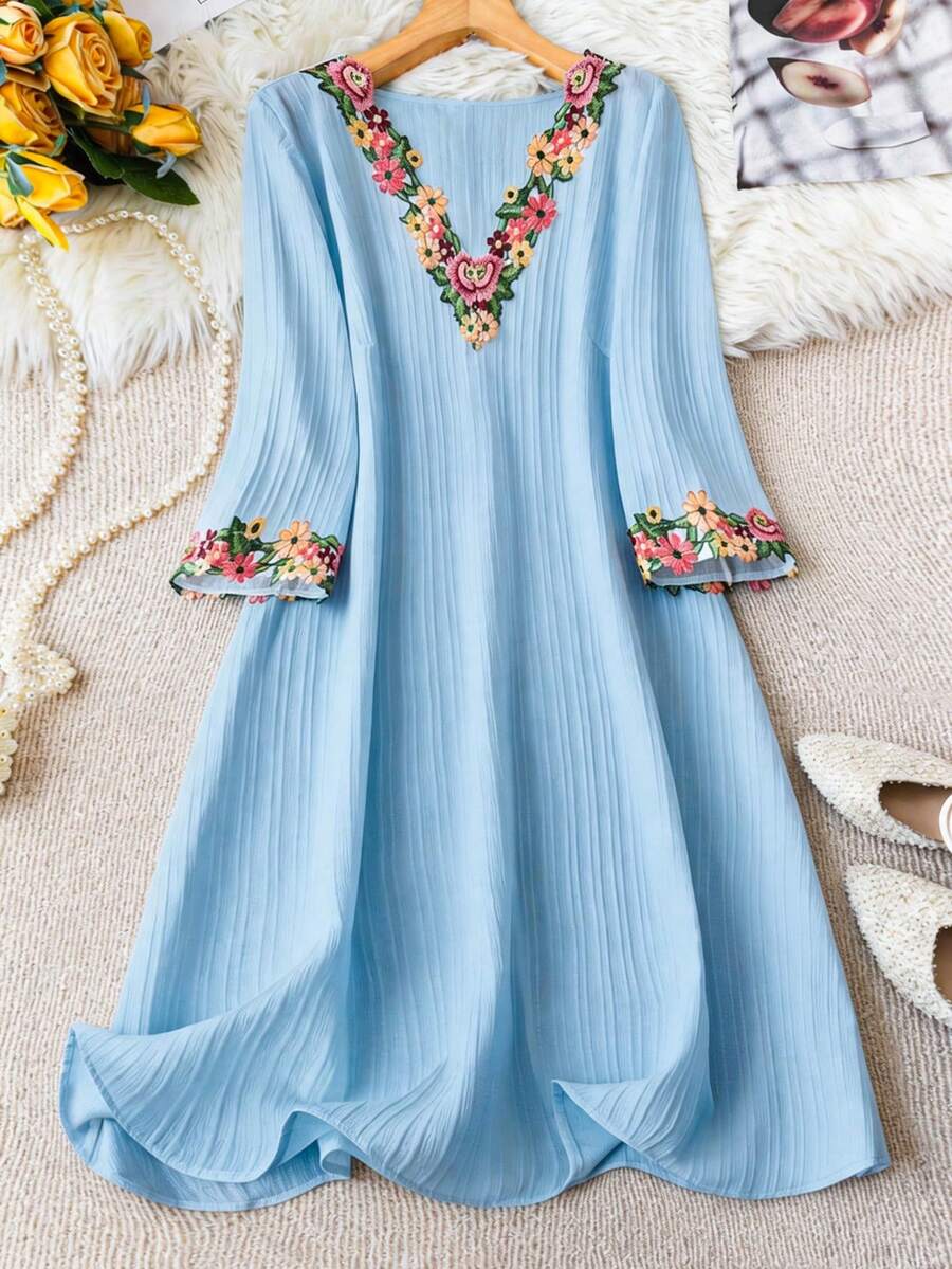 SHEIN LUNE Plus Size Colorful Floral Print V-Neck Dress Fall - Blue - View 1