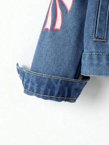 SHEIN Denimly 女童户外休闲牛仔外套，可爱花卉、彩虹、蝴蝶结、字母、爱心印花，翻领，长袖水洗牛仔大衣 - 中等水洗藍 - 查看 8
