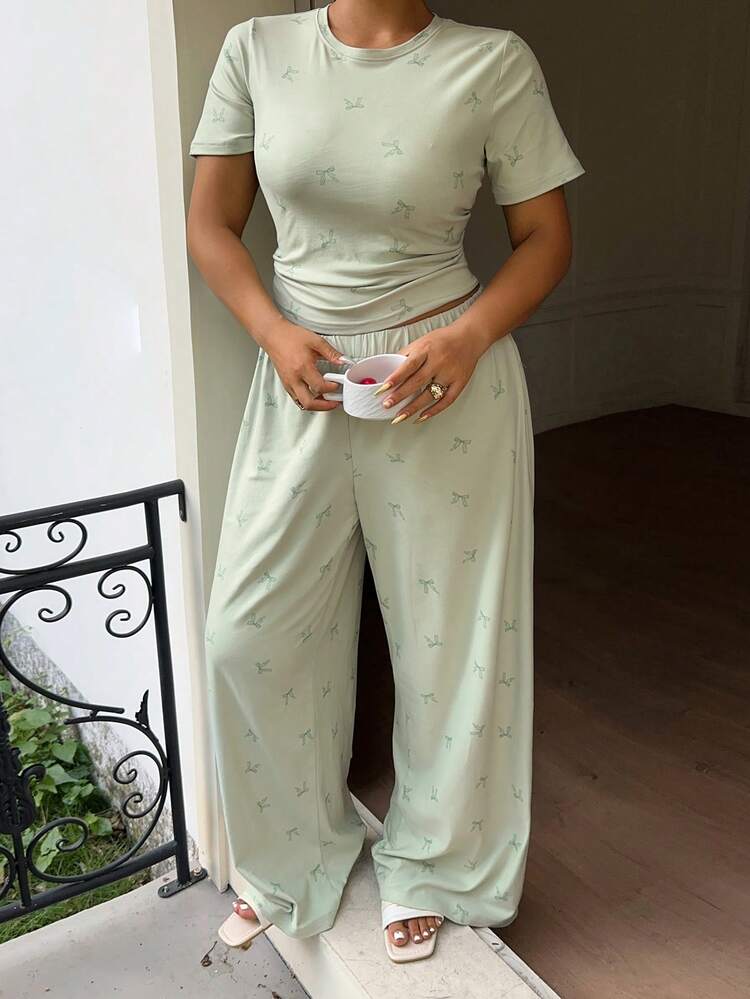 Dazy Plus 2pcs Butterfly Print Cropped Fitted Short Sleeve T-Shirt & Elastic Waist Loose Pants Spring/Summer Pajama Set, Plus Size, Green
