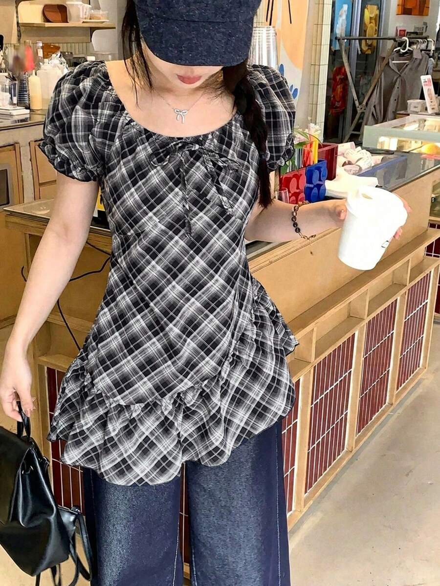 DAZY 女款格紋圓領休閒短袖上衣圖案T恤校園風 - 黑色 - 查看 1