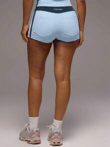 Musera Sport 撞色超短迷你运动短裤，仅限运动健身健身房普拉提日常休闲夏季穿着。 - 淺藍色 - 查看 4