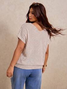 Elaquor Plus Size Casual Minimalist Knit T-Shirt - Apricot - View 2