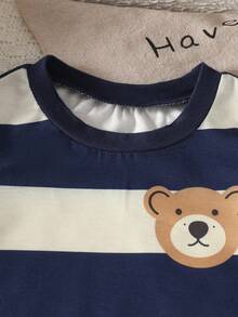 SHEIN Playful Pals 2件組男嬰套裝 卡通熊飾短袖上衣與短褲 羅紋面料 夏季海灘深藍色休閒可愛男嬰套裝 - 彩色 - 查看 8