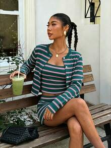 Muchica 橄榄绿和洋红色条纹针织女式休闲吊带背心、外套和短裤套装 - 彩色 - 查看 6
