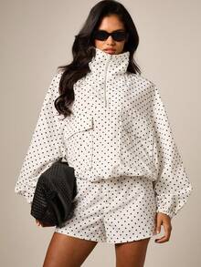 AiiRZ Chaqueta utilitaria con cuello de embudo y estampado de lunares, ajuste oversize, media cremallera, manga larga para primavera y otoño - Blanco y Negro - Ver 1