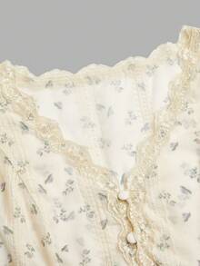 Sweetra Plus Size Women Ditsy Floral Contrast Lace Cap Sleeve Single-Breasted Shirt - Beige - View 9