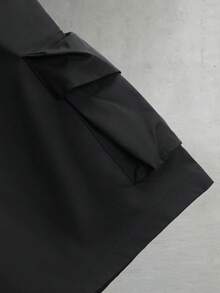 Manfinity CasualCool Celana Pendek Kargo Pria Kasual Musim Panas Warna Polos dengan Kantong Lipat, untuk Liburan - Hitam - View 3