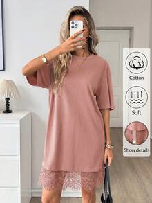 Black Short-Sleeved, Round-Neck T-Shirt Dress With A Loose Fit. Short Dress With A Contrasting Lace Hem. Casual Cotton Dress, Suitable For Everyday Wear, Casual Romantic Occasions, And Vacations. - 老玫瑰 - 查看 3