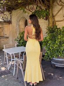 Sunnyshic Đầm đuôi cá màu vàng dệt kim jacquard, cổ chữ V sâu, hở lưng, kiểu yếm, thắt eo, thanh lịch, gợi cảm, thích hợp cho các bữa tiệc, ngọt ngào, dễ thương, lãng mạn, đa năng, phù hợp cho kỳ nghỉ hè, đi biển. - Màu vàng - Xem 2